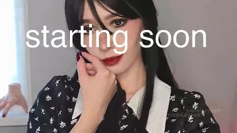 Snapshot of sweetuniporn chatting on 10/31/25, 07:53 Elis  a little vacation Ill be here Saturday my schedules in bio online show from 10/31/25, 07:53