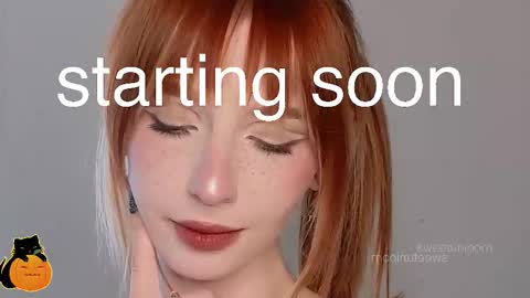 Snapshot of sweetuniporn chatting on 11/03/25, 09:21 Elis a little vacation Ill be here Saturday my schedules in bio online show from 11/03/25, 09:21