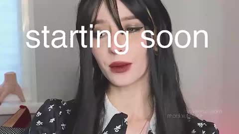 Snapshot of sweetuniporn chatting on 11/08/25, 07:52 Elis a little vacation Ill be here Saturday my schedules in bio online show from 11/08/25, 07:52