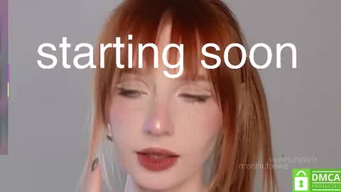 Snapshot of sweetuniporn chatting on 11/14/25, 11:31 Elis a little vacation Ill be here Saturday my schedules in bio online show from 11/14/25, 11:31