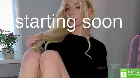 Snapshot of sweetuniporn chatting on 11/15/25, 08:22 Elis a little vacation Ill be here Saturday my schedules in bio online show from 11/15/25, 08:22