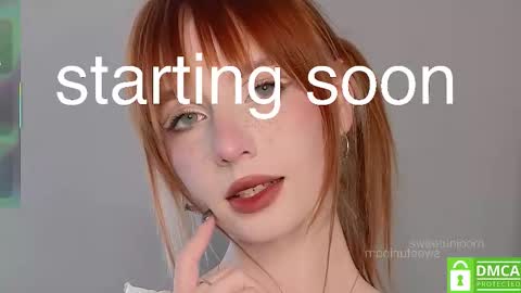 Snapshot of sweetuniporn chatting on 11/24/25, 10:04 Elis a little vacation Ill be here Saturday my schedules in bio online show from 11/24/25, 10:04