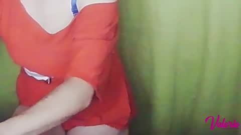 Snapshot of sweetvalerietinybig chatting on 02/18/25, 04:26 Valerie online show from 02/18/25, 04:26