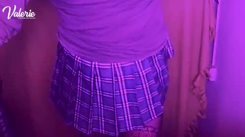 Snapshot of sweetvalerietinybig chatting on 12/15/25, 04:17 Valerie online show from 12/15/25, 04:17