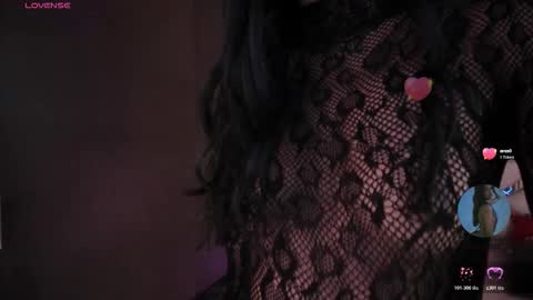 Snapshot of sweetviolet___ chatting on 02/15/26, 12:25 sweetviolet___ online show from 02/15/26, 12:25