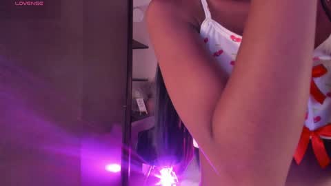 Snapshot of sweetviolet___ chatting on 06/01/26, 12:07 sweetviolet___ online show from 06/01/26, 12:07