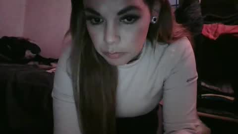 Snapshot of sweetwendi15 chatting on 12/31/24, 04:06 sweetwendi15 online show from 12/31/24, 04:06