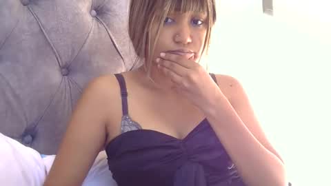 Snapshot of sweetwhisper4u chatting on 05/26/26, 05:47 katie online show from 05/26/26, 05:47
