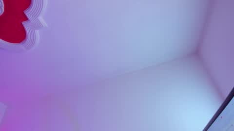 Snapshot of sweetx__cherry chatting on 04/27/26, 02:04 sweetx__cherry online show from 04/27/26, 02:04