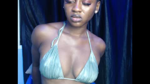 Snapshot of sweetxdesire chatting on 05/19/26, 01:56 sweetxdesire online show from 05/19/26, 01:56