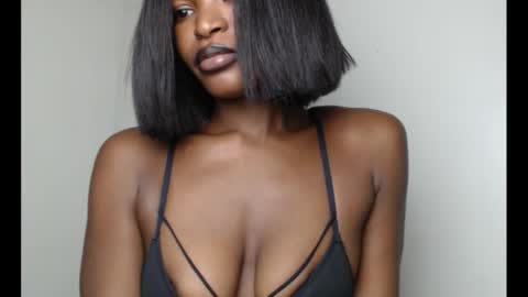 Snapshot of sweetxxboobsx chatting on 10/29/25, 09:27 sweetxxboobsx online show from 10/29/25, 09:27