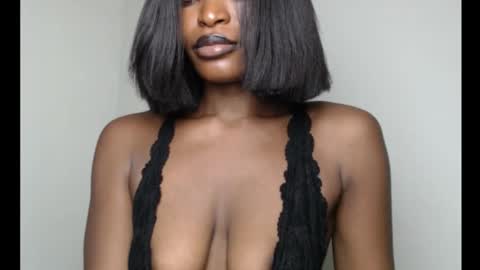 Snapshot of sweetxxboobsx chatting on 11/02/25, 05:37 sweetxxboobsx online show from 11/02/25, 05:37