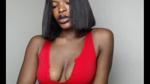 Snapshot of sweetxxboobsx chatting on 11/05/25, 08:36 sweetxxboobsx online show from 11/05/25, 08:36