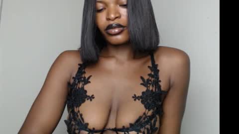 Snapshot of sweetxxboobsx chatting on 12/14/25, 08:30 sweetxxboobsx online show from 12/14/25, 08:30