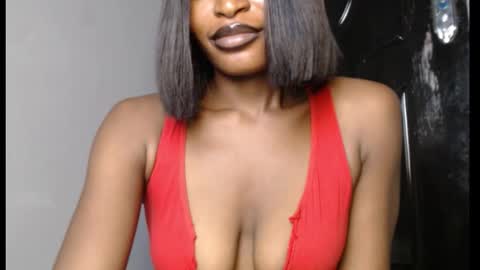Snapshot of sweetxxboobsx chatting on 02/14/26, 10:17 sweetxxboobsx online show from 02/14/26, 10:17