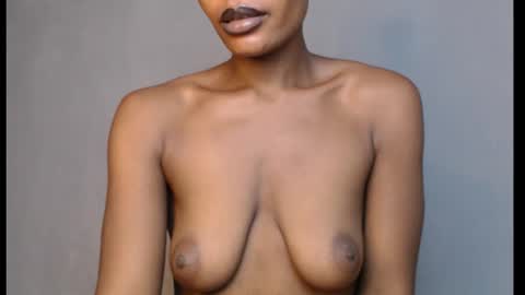 Snapshot of sweetxxboobsx chatting on 02/25/26, 07:45 sweetxxboobsx online show from 02/25/26, 07:45