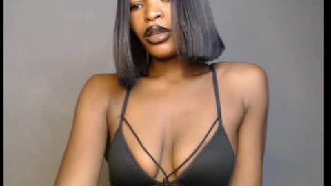 Snapshot of sweetxxboobsx chatting on 03/31/26, 08:15 sweetxxboobsx online show from 03/31/26, 08:15