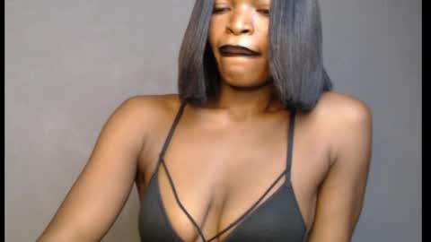 Snapshot of sweetxxboobsx chatting on 04/01/26, 08:37 sweetxxboobsx online show from 04/01/26, 08:37