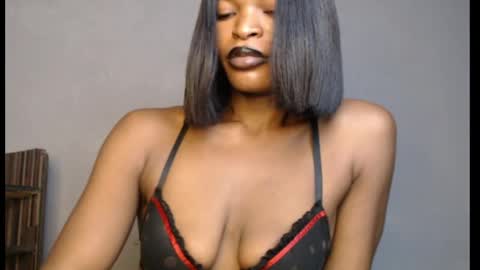 Snapshot of sweetxxboobsx chatting on 04/14/26, 08:20 sweetxxboobsx online show from 04/14/26, 08:20