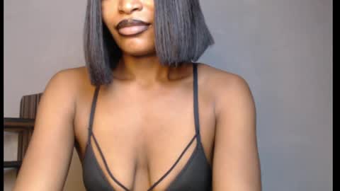 Snapshot of sweetxxboobsx chatting on 05/10/26, 07:57 sweetxxboobsx online show from 05/10/26, 07:57