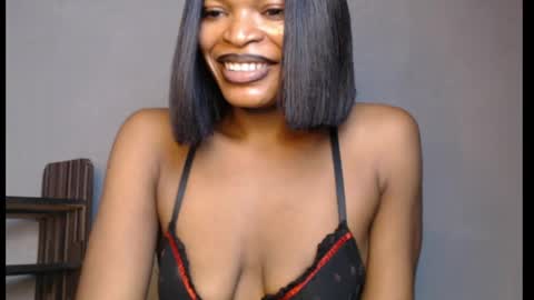 Snapshot of sweetxxboobsx chatting on 05/19/26, 09:37 sweetxxboobsx online show from 05/19/26, 09:37
