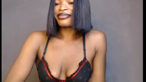 Snapshot of sweetxxboobsx chatting on 06/25/26, 09:03 sweetxxboobsx online show from 06/25/26, 09:03