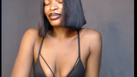Snapshot of sweetxxboobsx chatting on 07/23/26, 08:01 sweetxxboobsx online show from 07/23/26, 08:01