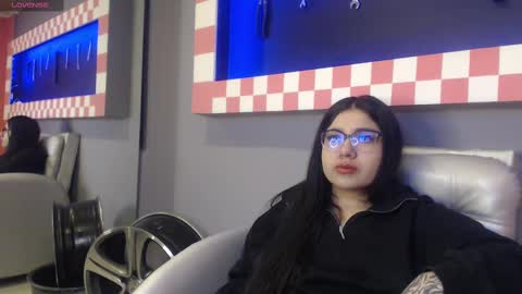 Ashley 3 online show from 03/01/25, 11:17
