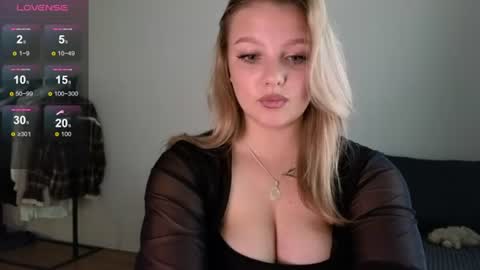 Snapshot of sweety_bettyyy chatting on 06/29/26, 11:43 Betty online show from 06/29/26, 11:43