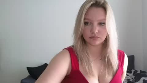 Snapshot of sweety_bettyyy chatting on 07/10/26, 04:06 Betty online show from 07/10/26, 04:06