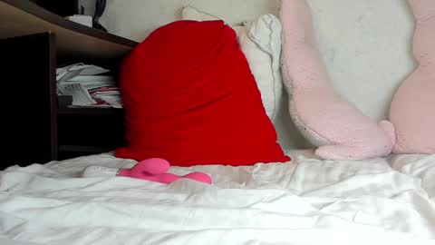 Mia online show from 12/20/24, 10:43