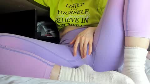 Mia online show from 01/01/25, 11:07
