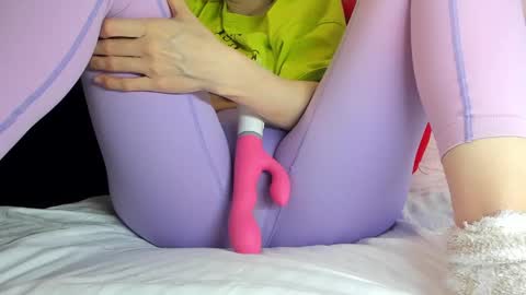 Mia online show from 01/04/25, 12:37