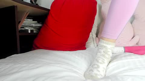 Mia online show from 01/12/25, 05:11