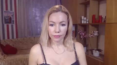 Snapshot of sweety_friend chatting on 02/14/26, 12:24 Sweety friend online show from 02/14/26, 12:24