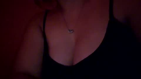 Snapshot of sweety_mia_max chatting on 06/15/26, 04:25 mia and max online show from 06/15/26, 04:25