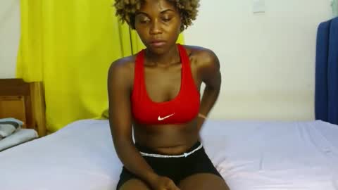 Snapshot of sweety_spixxy chatting on 03/04/26, 02:28 Dolly online show from 03/04/26, 02:28