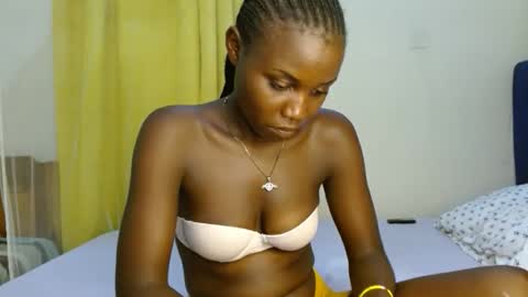 Snapshot of sweety_spixxy chatting on 04/07/26, 10:42 Dolly online show from 04/07/26, 10:42