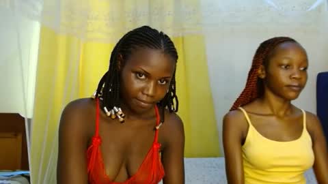 Snapshot of sweety_spixxy chatting on 04/17/26, 10:51 Dolly online show from 04/17/26, 10:51