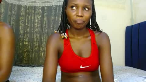 Snapshot of sweety_spixxy chatting on 04/29/26, 02:54 Dolly online show from 04/29/26, 02:54
