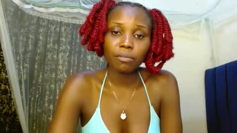Snapshot of sweety_spixxy chatting on 05/05/26, 09:17 Dolly online show from 05/05/26, 09:17
