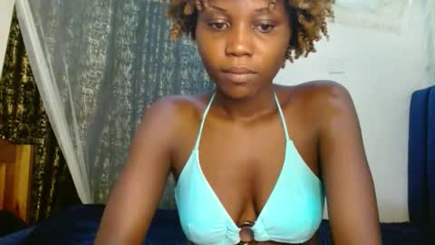 Snapshot of sweety_spixxy chatting on 05/12/26, 06:21 Dolly online show from 05/12/26, 06:21