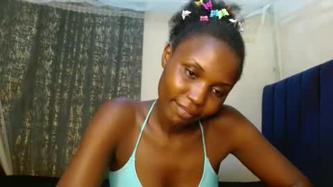 Snapshot of sweety_spixxy chatting on 05/13/26, 07:00 Dolly online show from 05/13/26, 07:00