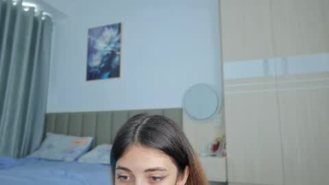 Vikky online show from 05/18/26, 12:07
