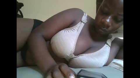 sweetyass25 online show from 10/21/25, 06:03