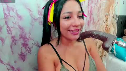 Snapshot of sweetyblowjob19 chatting on 07/18/26, 10:52 Lina online show from 07/18/26, 10:52