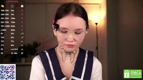 Snapshot of sweetyoops chatting on 11/23/25, 06:30 Astrid online show from 11/23/25, 06:30