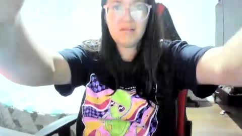 sweetyypeach online show from 12/03/24, 12:35