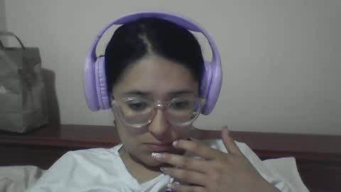 sweetyypeach online show from 12/05/24, 04:53