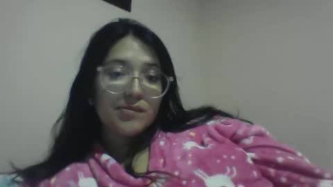sweetyypeach online show from 12/23/24, 03:18